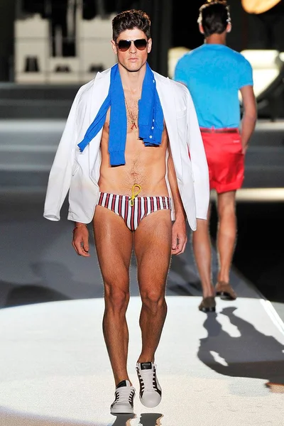 Look 24